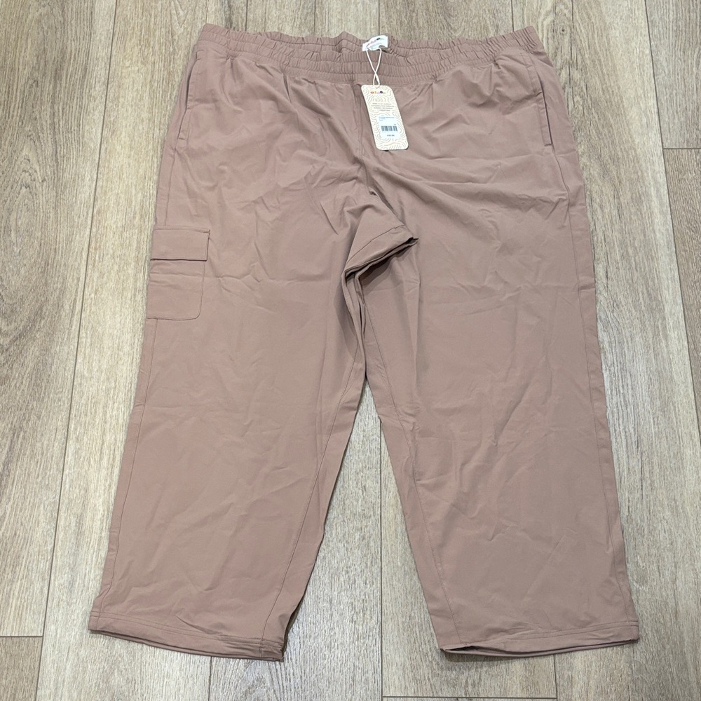 Alder Go Explore Essential Casual Cargo Pants in Brown
